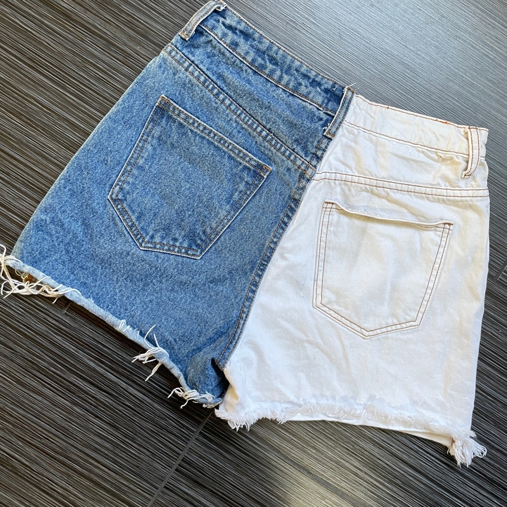 PRINCESS POLLY Jain Two Tone High Rise 5 Pocket Cut Off Denim Jeans Shorts Sz 8 - Picture 3 of 3